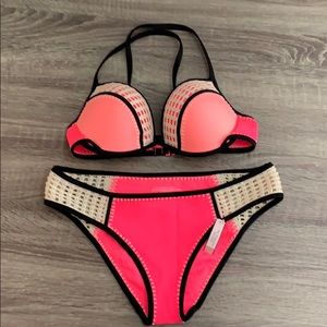 Victoria’s Secret bikini